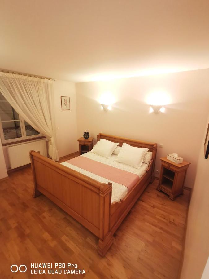 Bed and Breakfast Chambre D'Hotes Le Val Du Chapelain Montigny-la-Resle Exterior foto