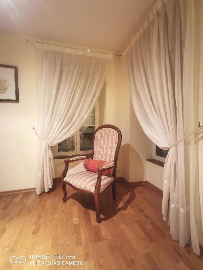 Bed and Breakfast Chambre D'Hotes Le Val Du Chapelain Montigny-la-Resle Exterior foto