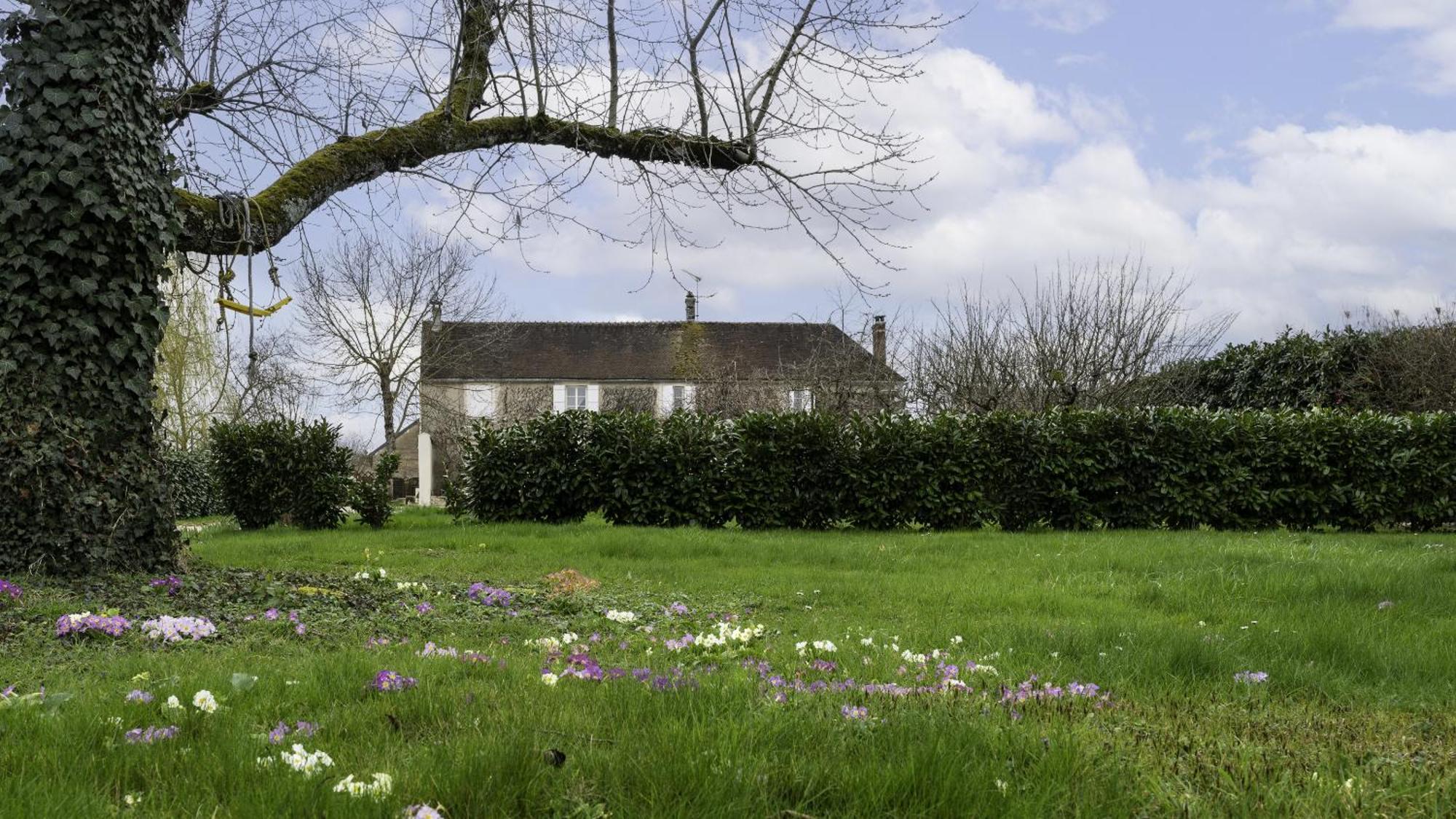 Bed and Breakfast Chambre D'Hotes Le Val Du Chapelain Montigny-la-Resle Exterior foto
