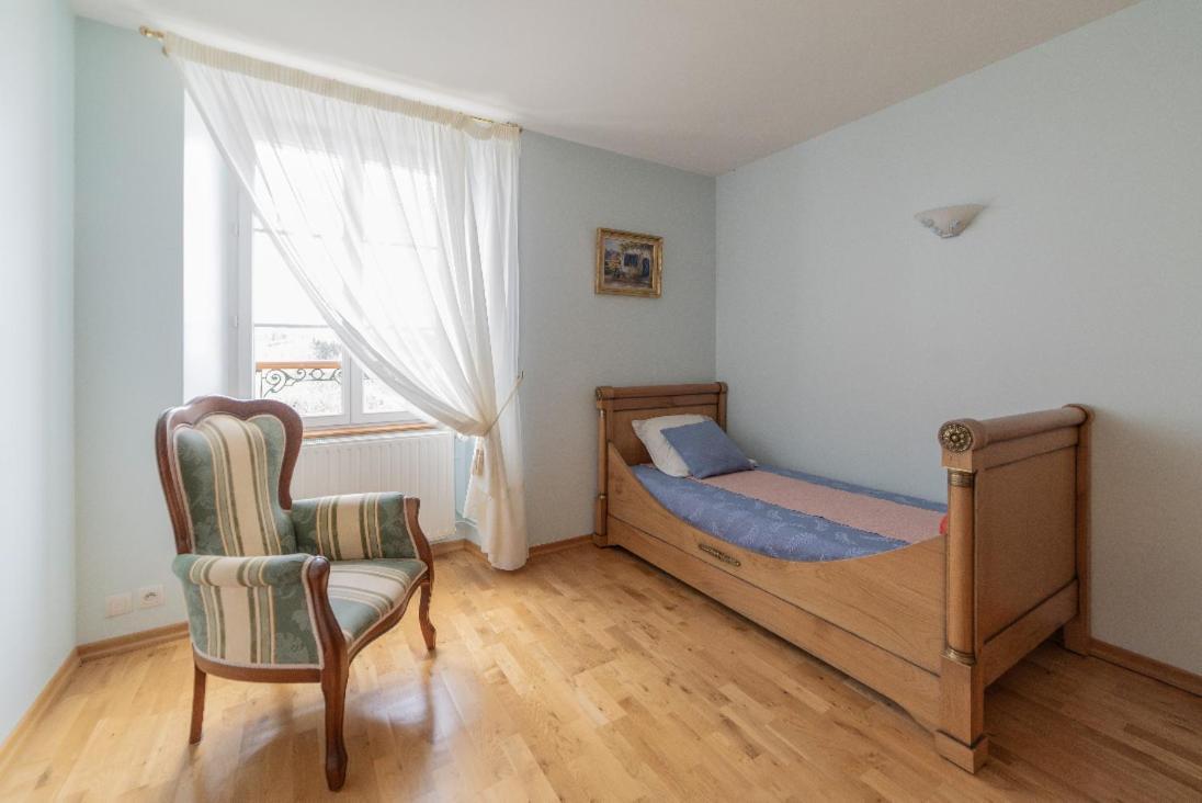 Bed and Breakfast Chambre D'Hotes Le Val Du Chapelain Montigny-la-Resle Exterior foto