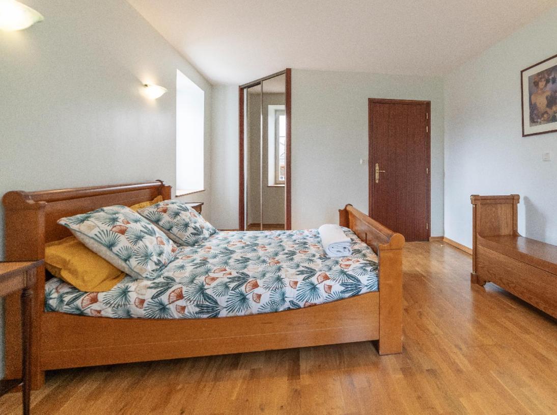 Bed and Breakfast Chambre D'Hotes Le Val Du Chapelain Montigny-la-Resle Zimmer foto