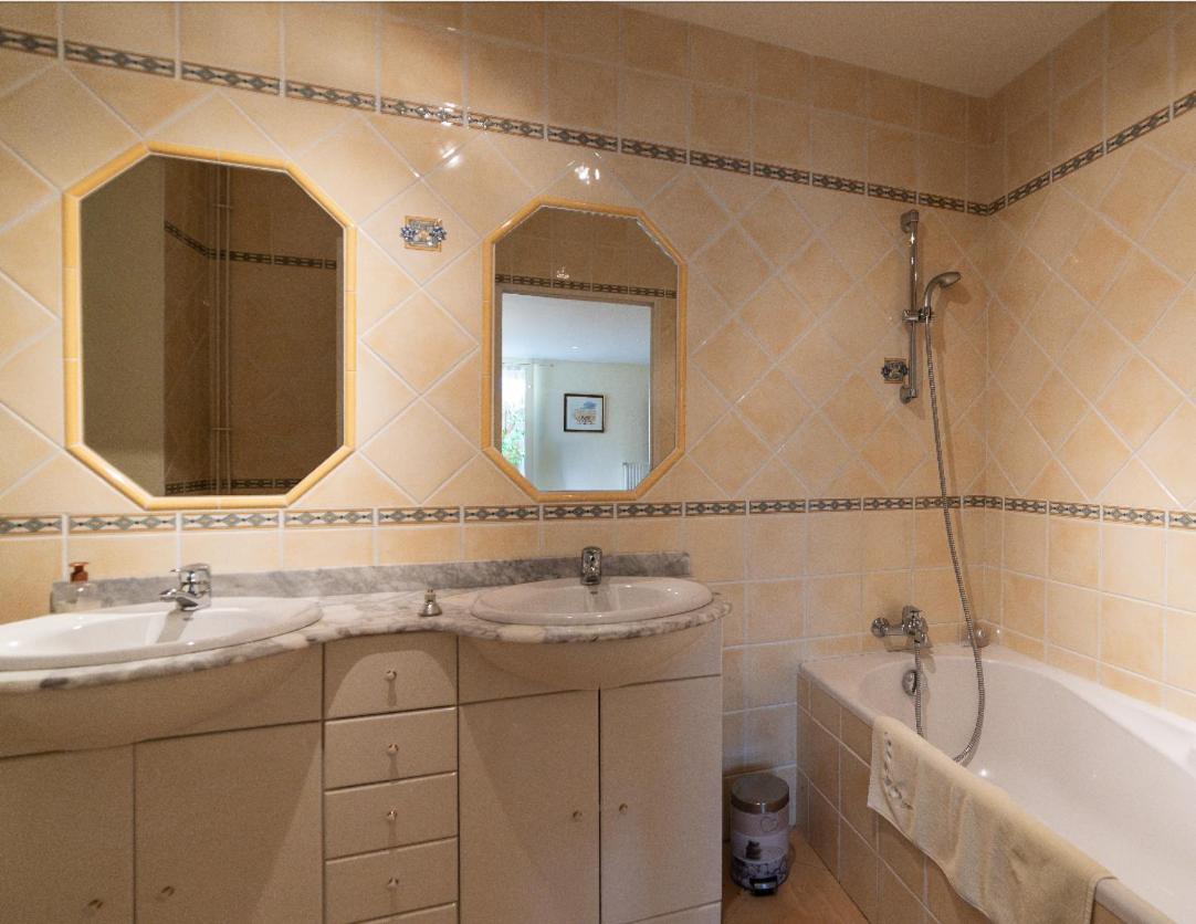 Bed and Breakfast Chambre D'Hotes Le Val Du Chapelain Montigny-la-Resle Exterior foto