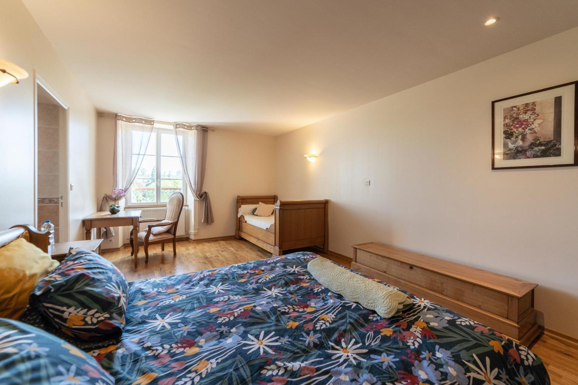 Bed and Breakfast Chambre D'Hotes Le Val Du Chapelain Montigny-la-Resle Zimmer foto