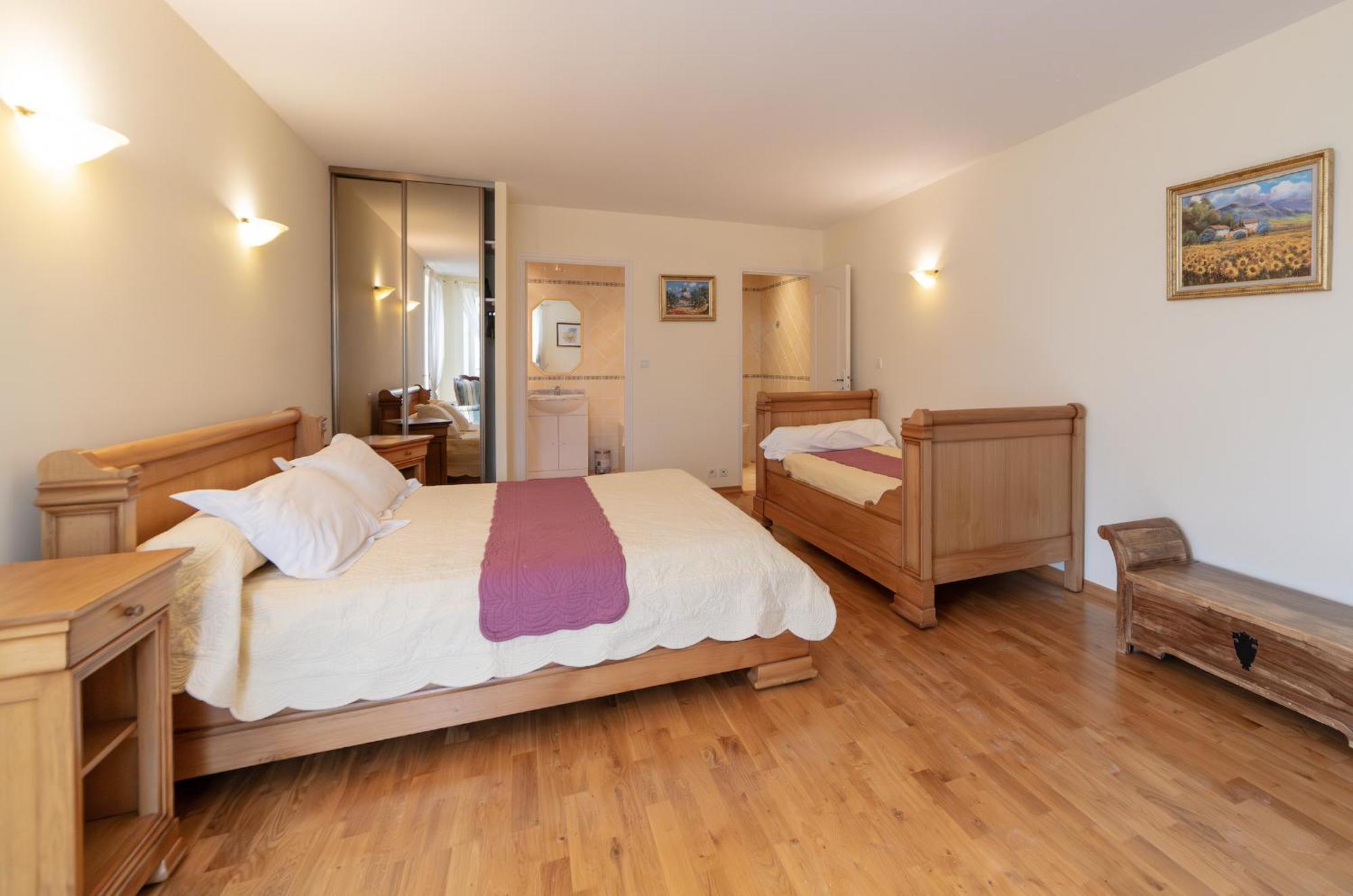 Bed and Breakfast Chambre D'Hotes Le Val Du Chapelain Montigny-la-Resle Exterior foto